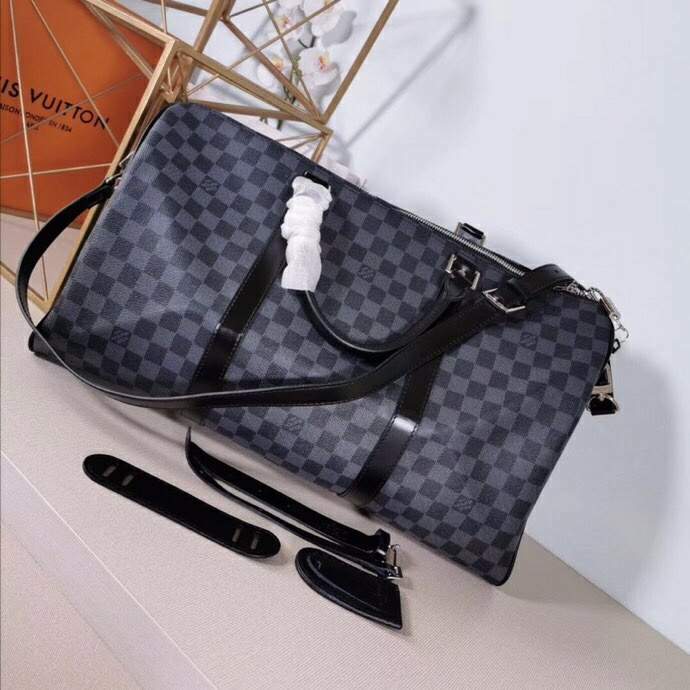 Picture of Louis Vuitton Mens Bags _SKUfw97511120fw